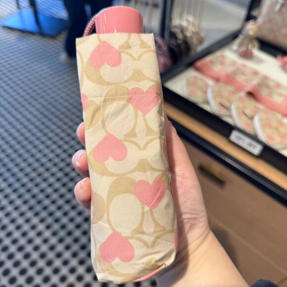 NWT - COACH Mini Umbrella In Signature Heart Print - Light Khaki Chalk Multi - Picture 1 of 7